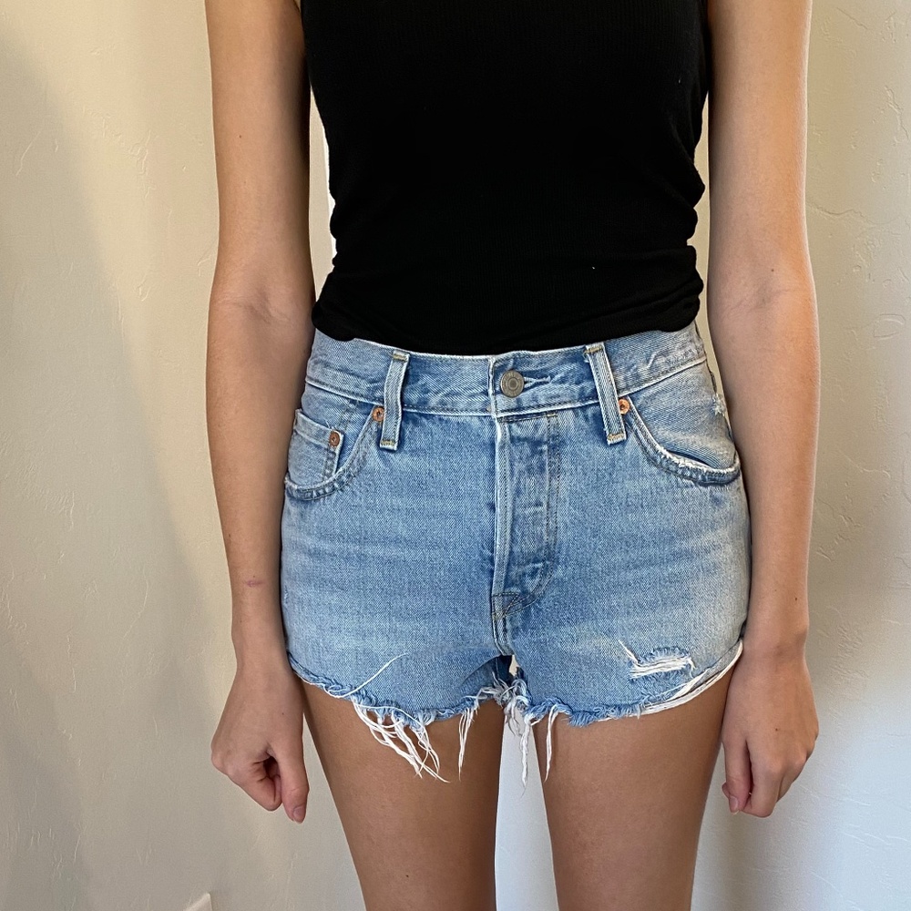 LEVI Jean Shorts 501